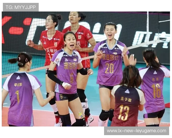 天津女排王倩连续扣杀，助队赢下关键局