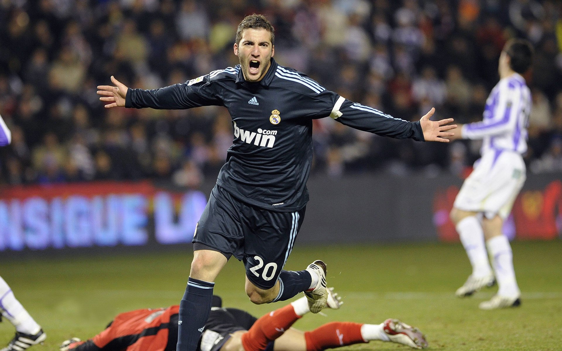 乐鱼体育app-曼联加强阵容建设，安德森目标明确，曼联加强阵容建设,安德森目标明确了吗