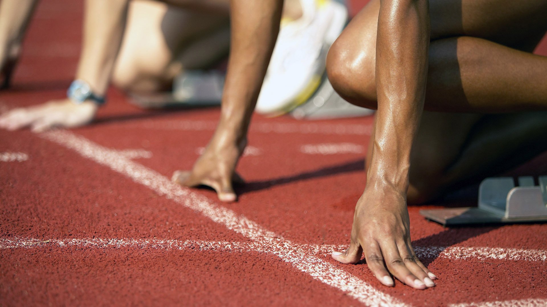 乐鱼体育平台-英超裁判问题持续发酵多个俱乐部联名质疑，英超各轮裁判安排